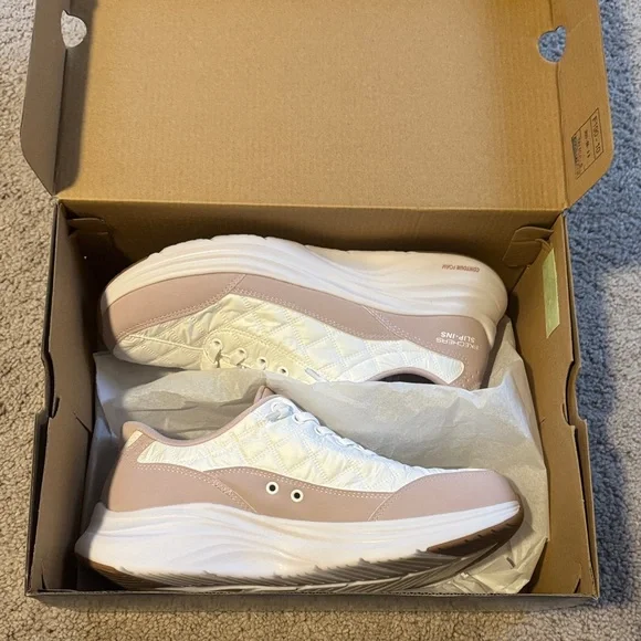 Skechers Women's Slip-Ons in Lavender and White - Picture 7 of 8